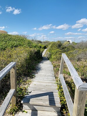 Beach nearby, beach umbrellas - The Beacon (Salter Path)