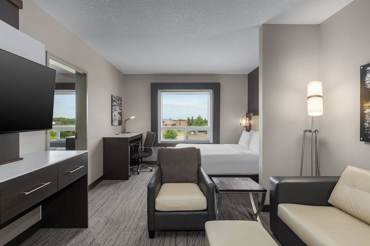 Suite, 1 slaapkamer | 1 slaapkamer, luxe beddengoed, donsdekens, pillowtop-bedden