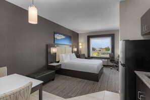 Suite, 1 Queen Bed (Additional Living Area) | Premium bedding, down comforters, pillowtop beds, in-room safe