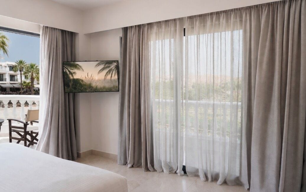 Light Suite With Town View Annex | Egyptian cotton sheets, premium bedding, in-room safe, blackout drapes