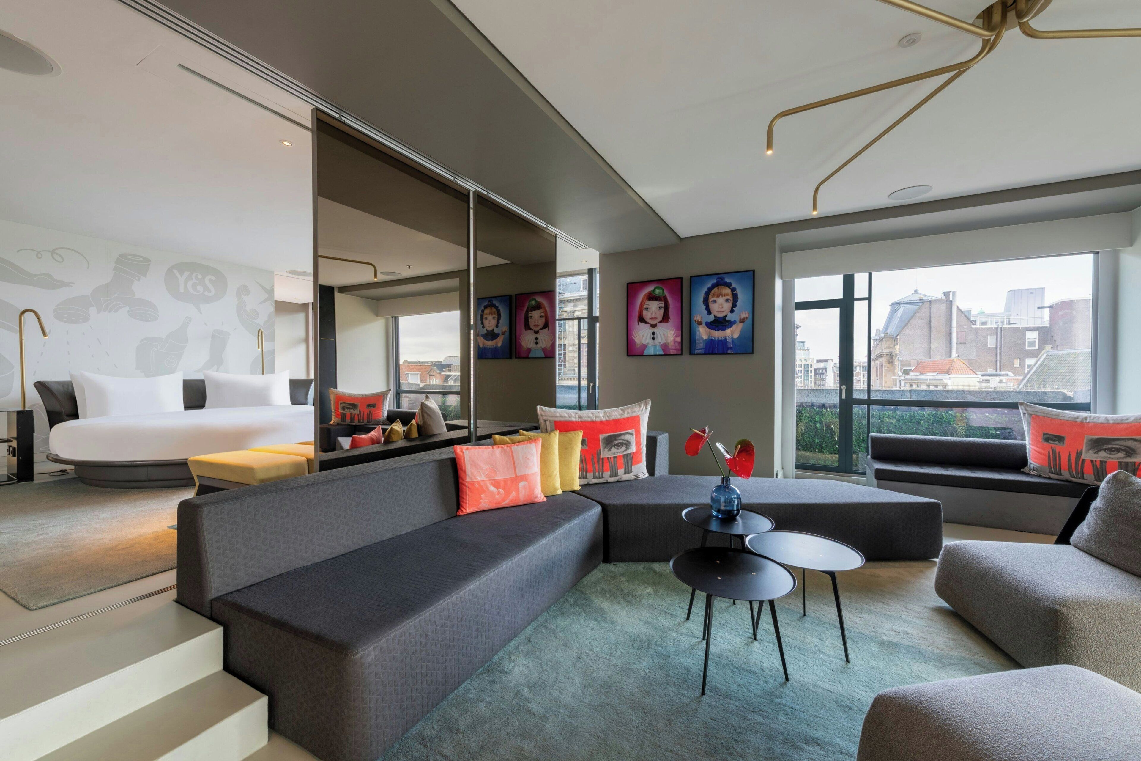 Penthouse I (Exchange) | Living room | Flat-screen TV