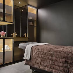 Un sauna, una bañera de hidromasaje, baño turco, tratamientos corporales