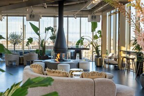 3 ristoranti, aperti a colazione, a pranzo e a cena, cucina mediterranea