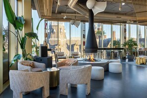 3 restaurants, spécialités Cuisine méditerranéenne