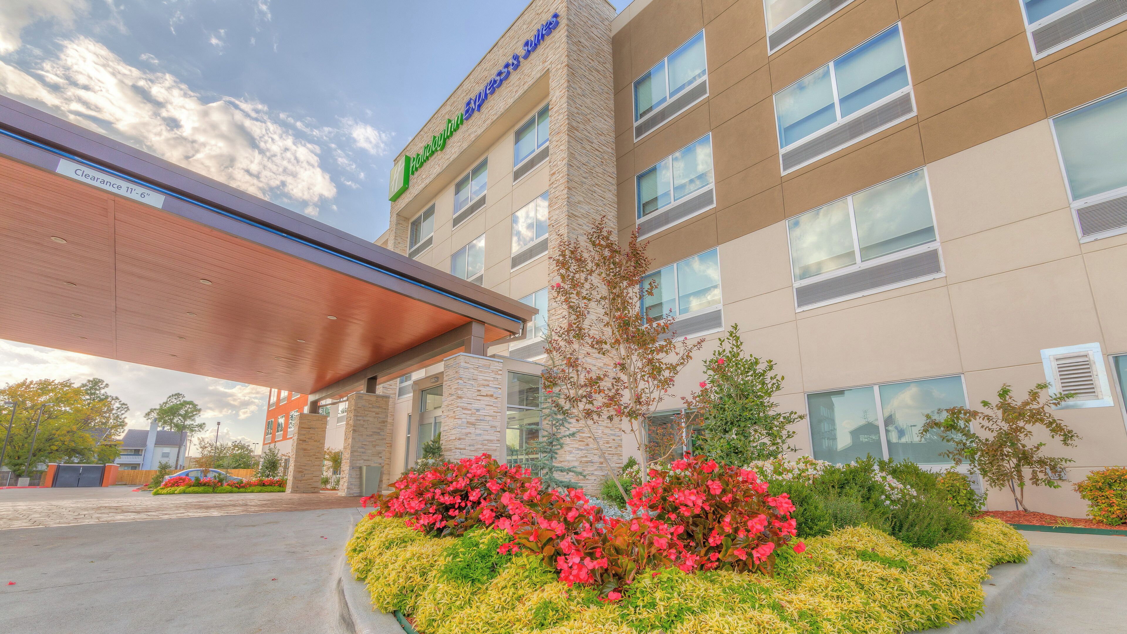 Photo - Holiday Inn Express & Suites Tulsa Midtown