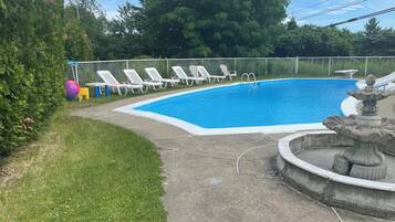 Seasonal outdoor pool