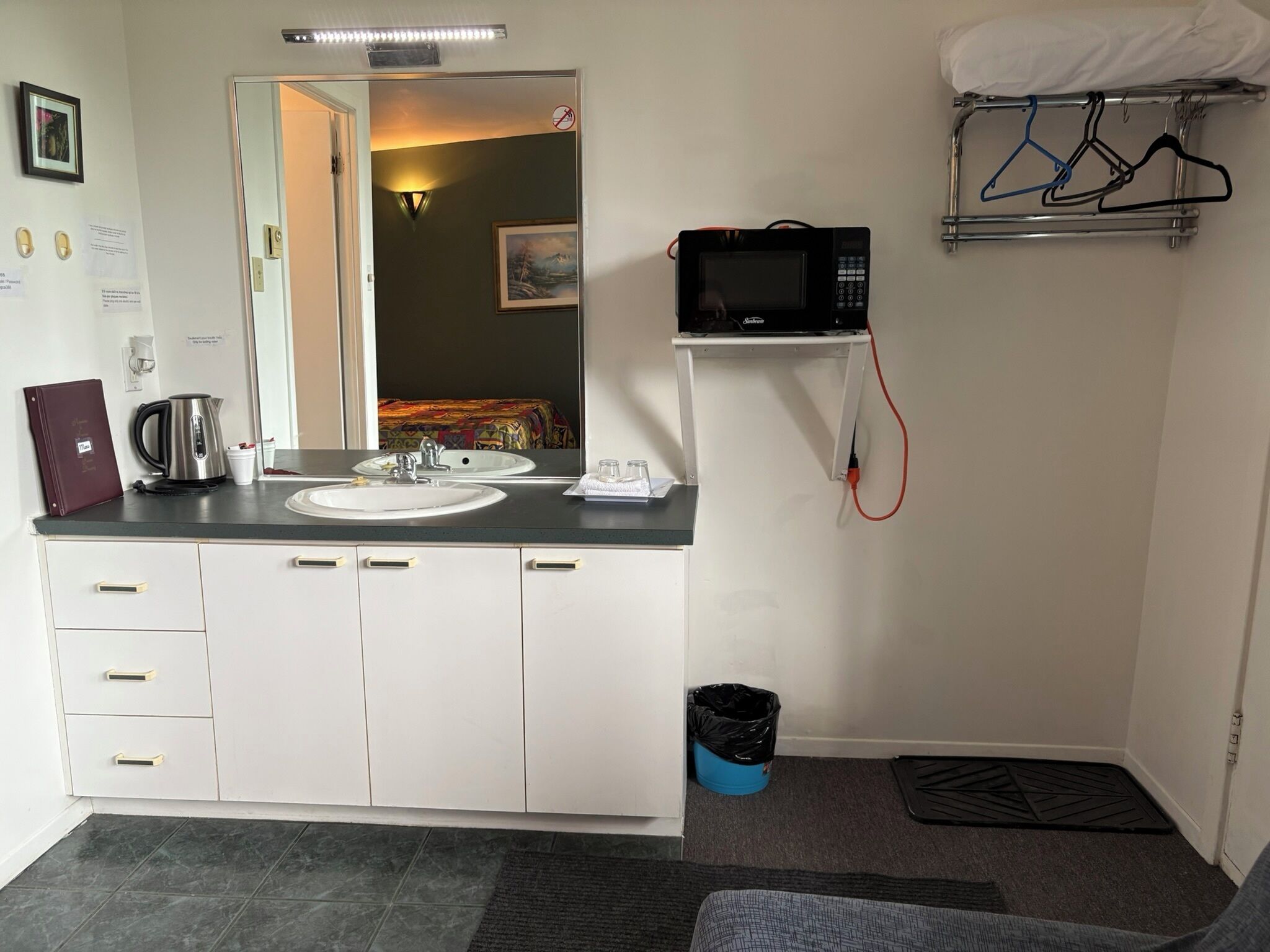 Standard Room, 1 Double Bed, Non Smoking | Free WiFi, bed sheets
