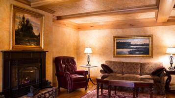 Suite, 1 trÚs grand lit et 1 canapé-lit (Hess)