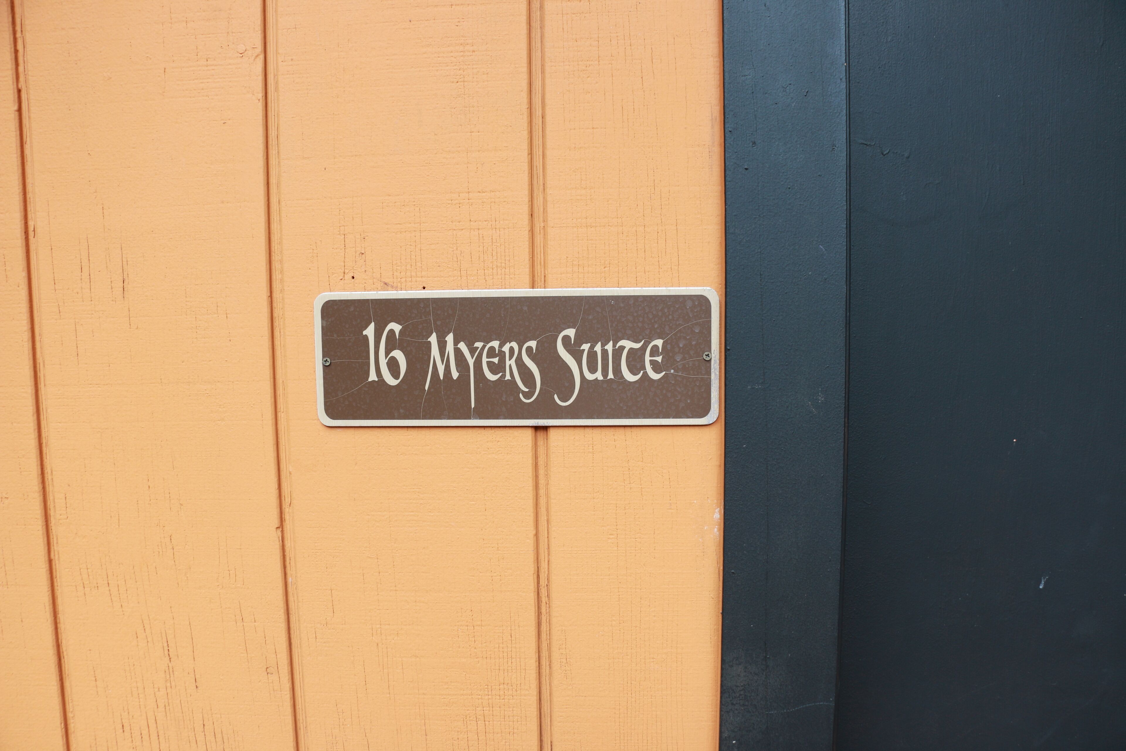 suite, 1 bedroom (not located within the castle) | individually decorated, individually furnished, iron/ironing board