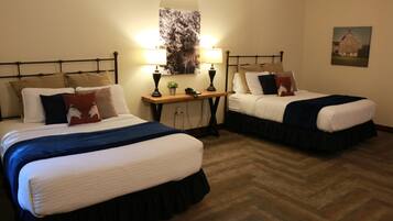 Individuell dekoriert, individuell eingerichtet, Bügeleisen/Bügelbrett