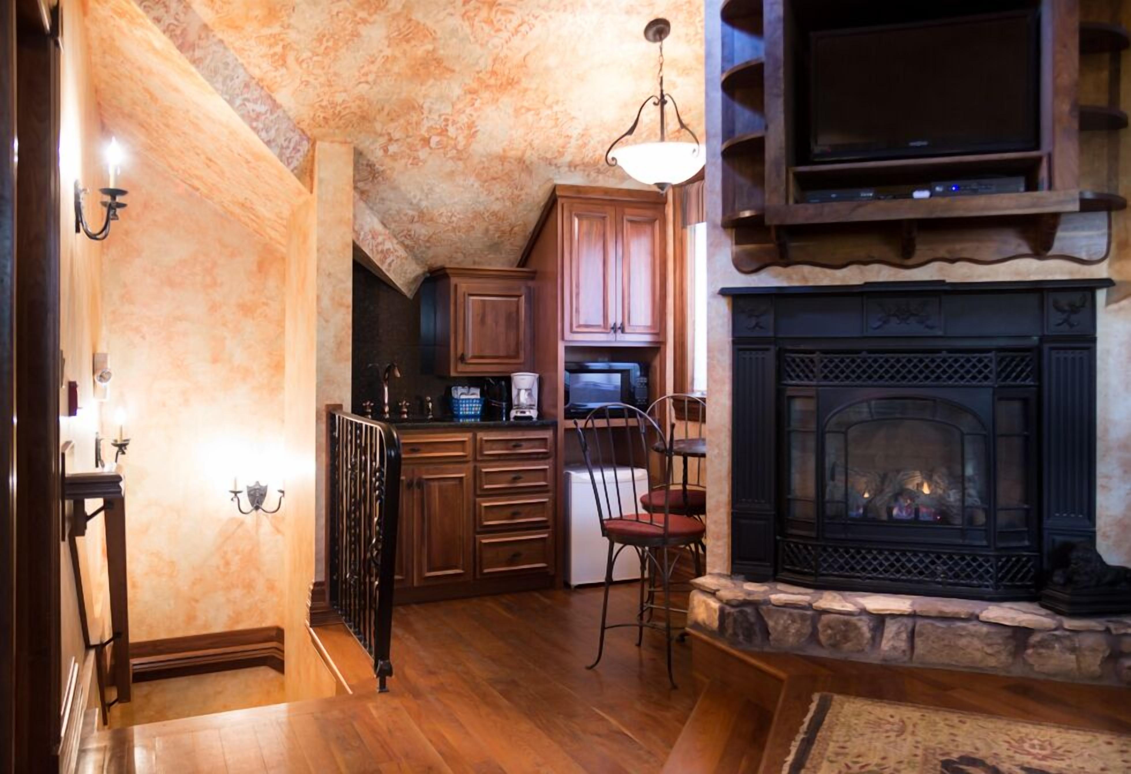 suite, 1 king bed with sofa bed (gale) | fireplace