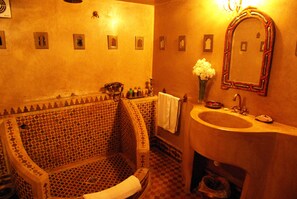 Chambre Double pour 1 personne, vue ville | Salle de bain
