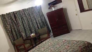 Desk, iron/ironing board, free WiFi