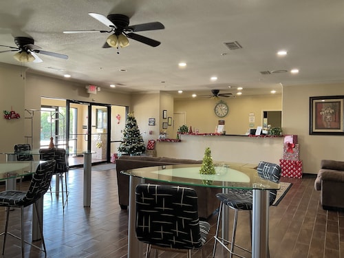 Yorktown Inn And Suites