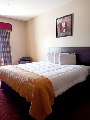 Suite | Premium bedding, individually decorated, individually furnished, desk - Yorktown Inn And Suites (Yorktown)