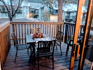 Premier Townhome, Multiple Bedrooms (82) | Individually decorated, individually furnished, bed sheets