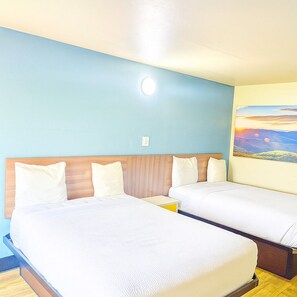 Pillowtop beds, iron/ironing board, free WiFi, bed sheets - Economy Inn Little Rock (Little Rock)