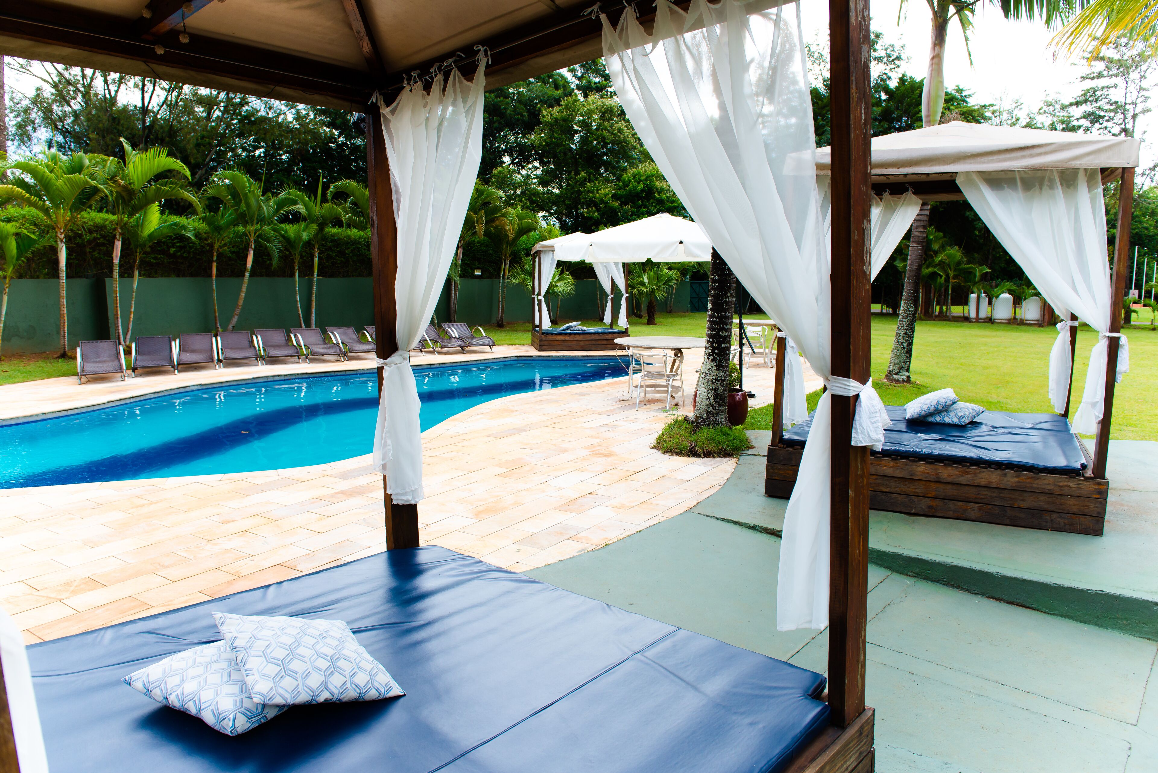 indoor pool, 2 outdoor pools