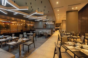 Restaurant - Hilton Garden Inn Iquique (Iquique)