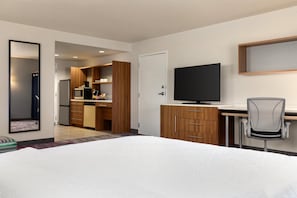 In-room safe, free WiFi, bed sheets - Home2 Suites by Hilton Farmington/Bloomfield (Farmington)