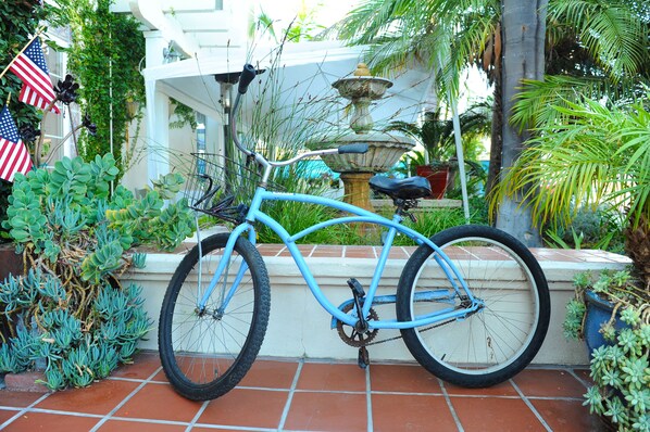 Bicycling - Crown City Inn (Coronado)