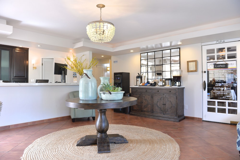 Crown City Inn by null