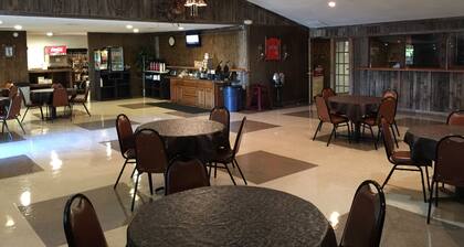 Four Horseman Travel Lodge