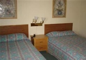 Studio, 2 Queen Beds, Kitchenette