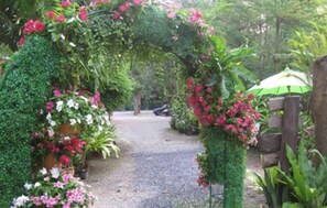 Property grounds - Pongsuda Chalet (Sai Yok)