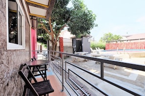 スタンダード ツインルーム | デスク、防音設備、WiFi (無料)、ベッドシーツ