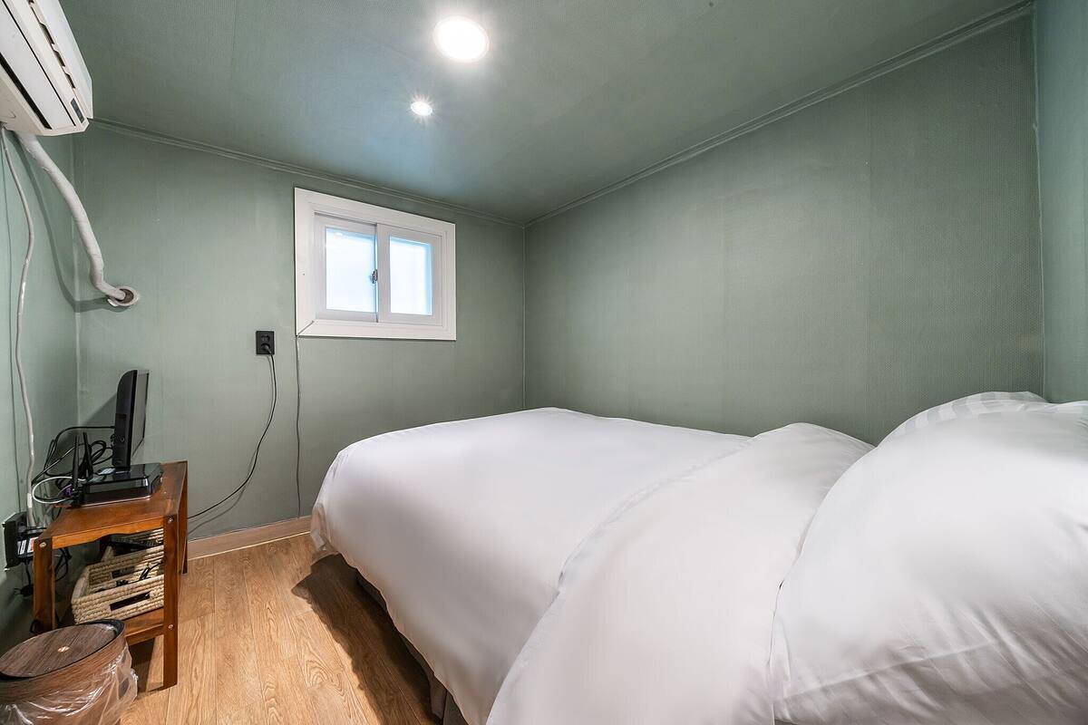 Doppia Standard, 1 letto matrimoniale, non fumatori