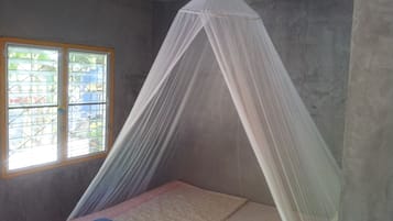 Quarto casal standard (Fan) | Cofres nos quartos, Wi-Fi de cortesia