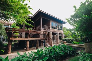 Pemandangan sekitar dari properti