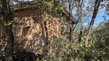 Mazet Cabin | Premium bedding, memory foam beds, minibar, desk