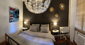 Standaard tweepersoonskamer | Luxe beddengoed, donsdekens, een kluis op de kamer