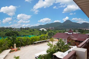 Family Room | Rollaway beds, free WiFi - H2 Huahin Residence (Hua Hin)