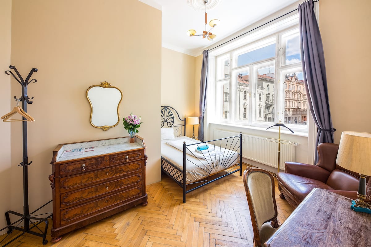 Standard Single Room, 1 Double Bed, Shared Bathroom, City View | 1 bedroom, blackout drapes, free WiFi, bed sheets