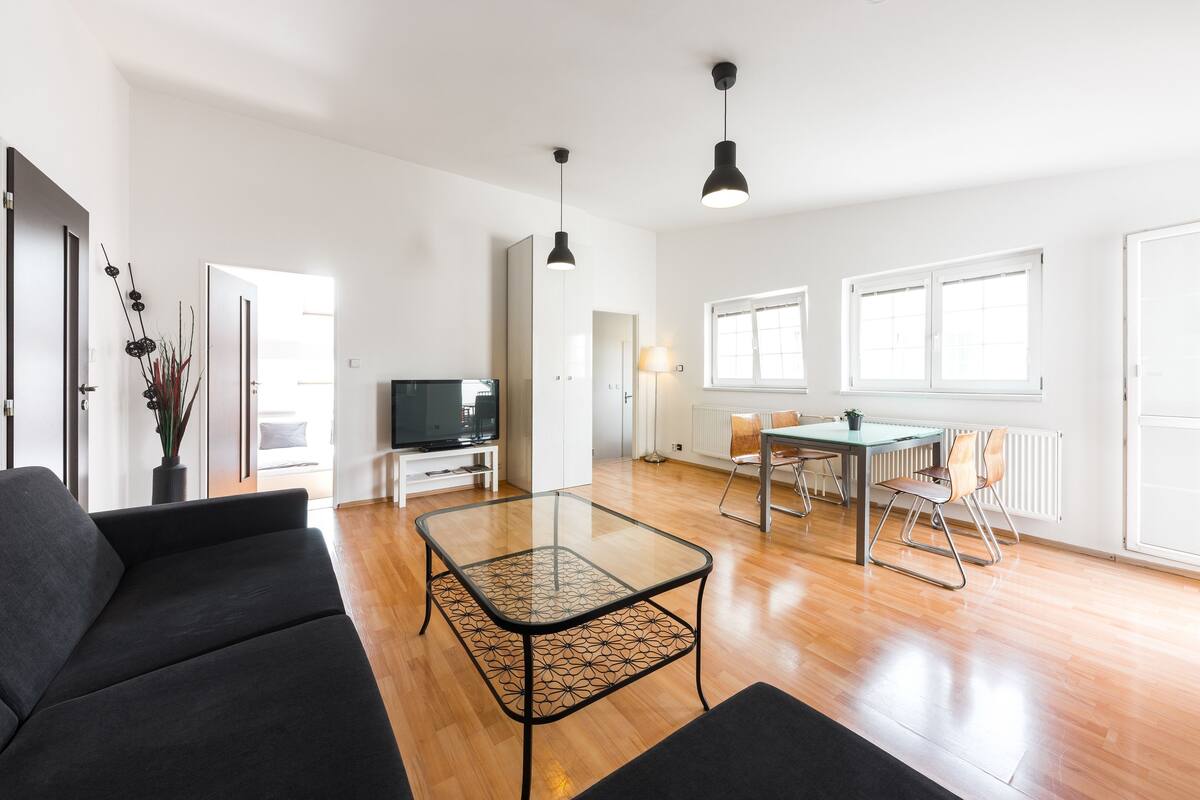 Familieleilighet, 2 soverom, terrasse | Oppholdsområde