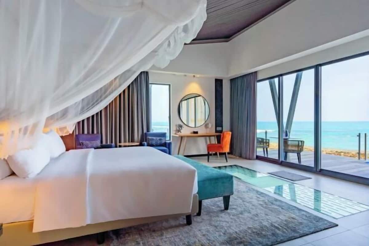 1 bedroom, premium bedding, minibar, in-room safe