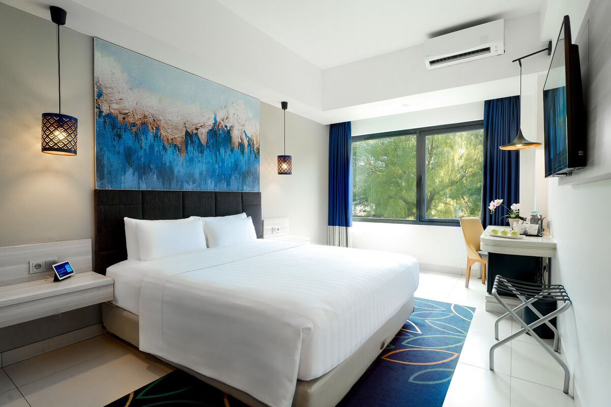 superior room | 1 bedroom, premium bedding, minibar, in-room safe