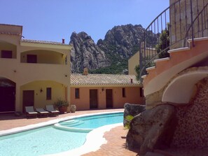 Outdoor pool - Hotel San Pantaleo (Olbia)