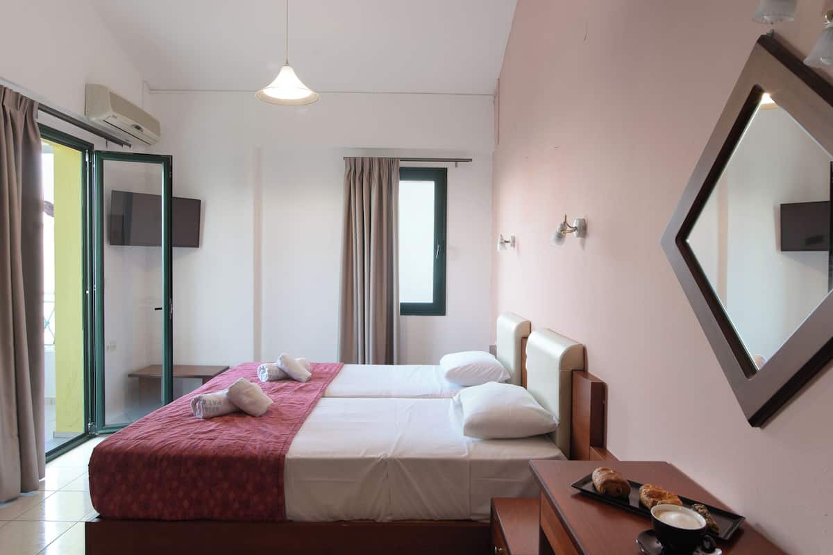 1 slaapkamer, een bureau, gratis wifi, beddengoed