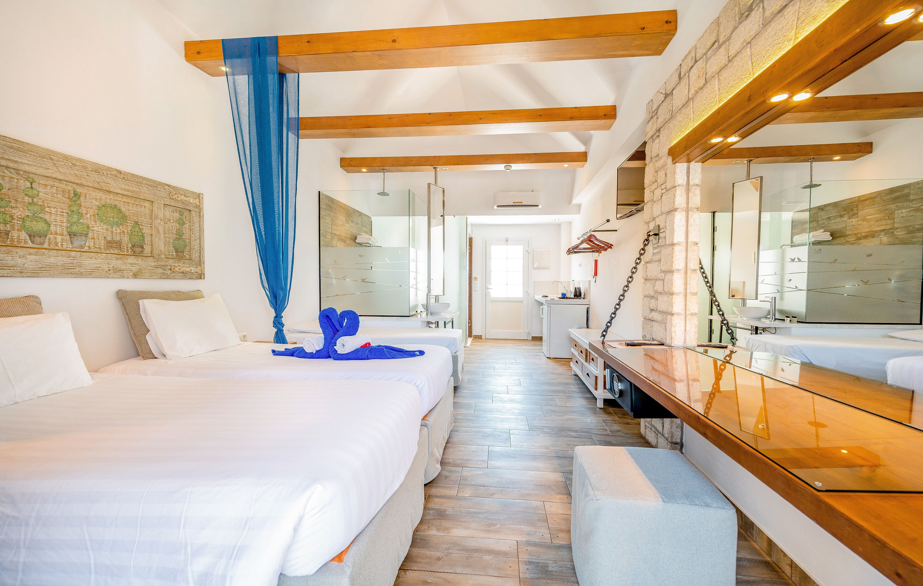 knight | in-room safe, free wifi, bed sheets