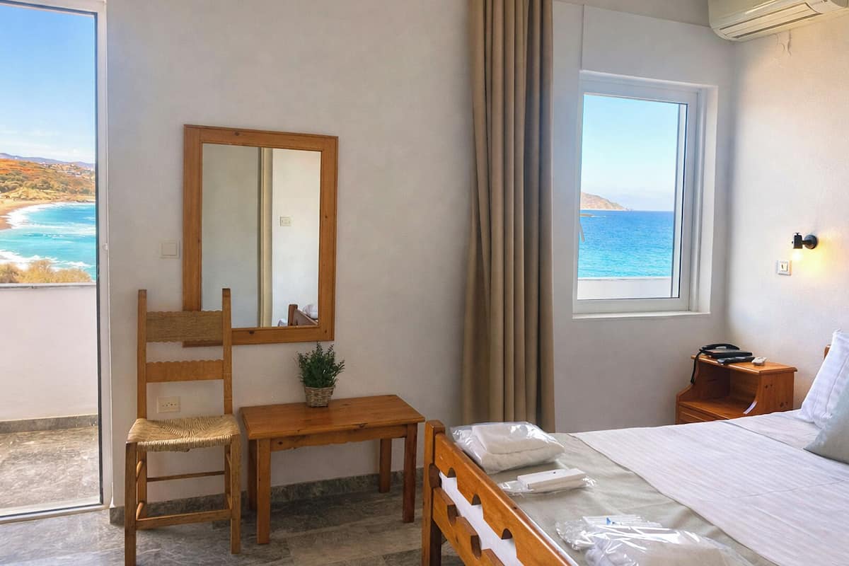 Double Room, Partial Sea View | Premium bedding, in-room safe, free WiFi, bed sheets