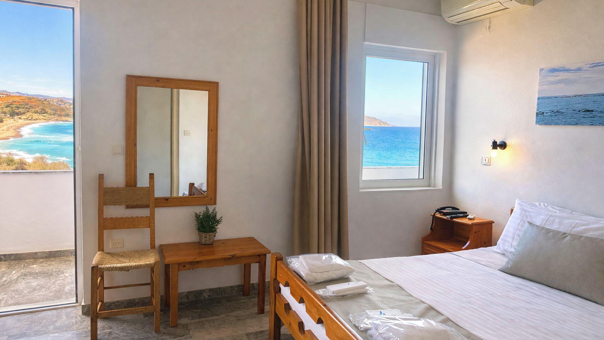 双人房, 部分海景 | 高档床上用品、客房内保险箱、免费 WiFi、床单