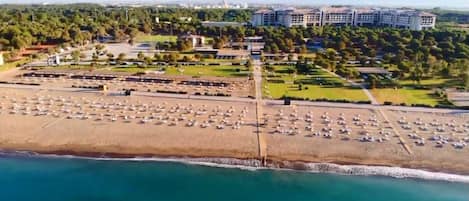 Playa privada en los alrededores y traslado desde/hacia la playa gratis
