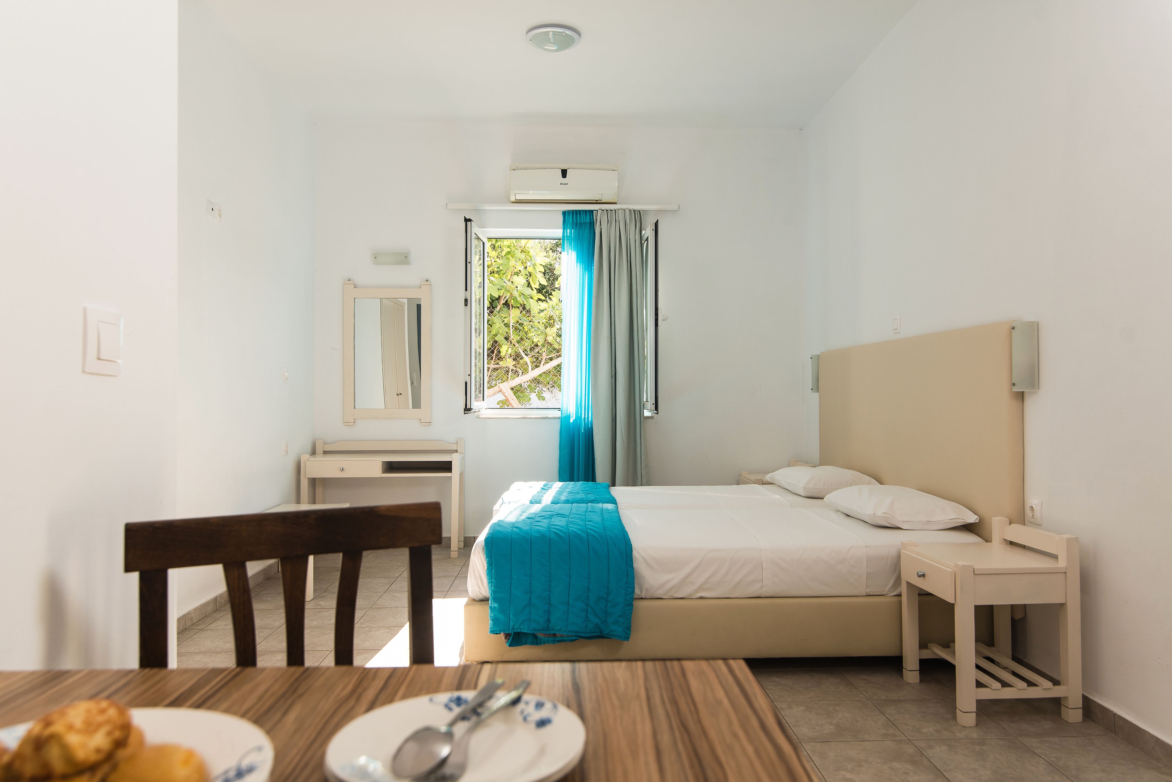 studio | in-room safe, desk, iron/ironing board, free cots/infant beds