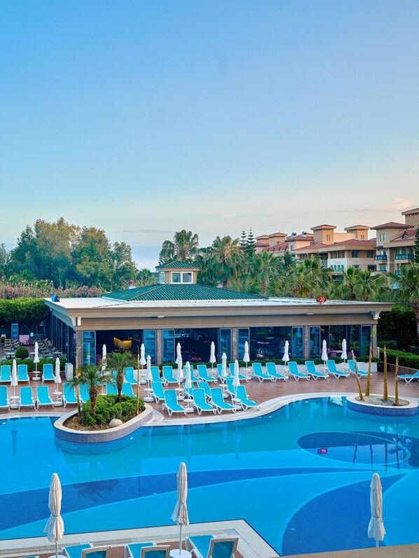 Indoor pool, 3 outdoor pools, pool umbrellas, pool loungers