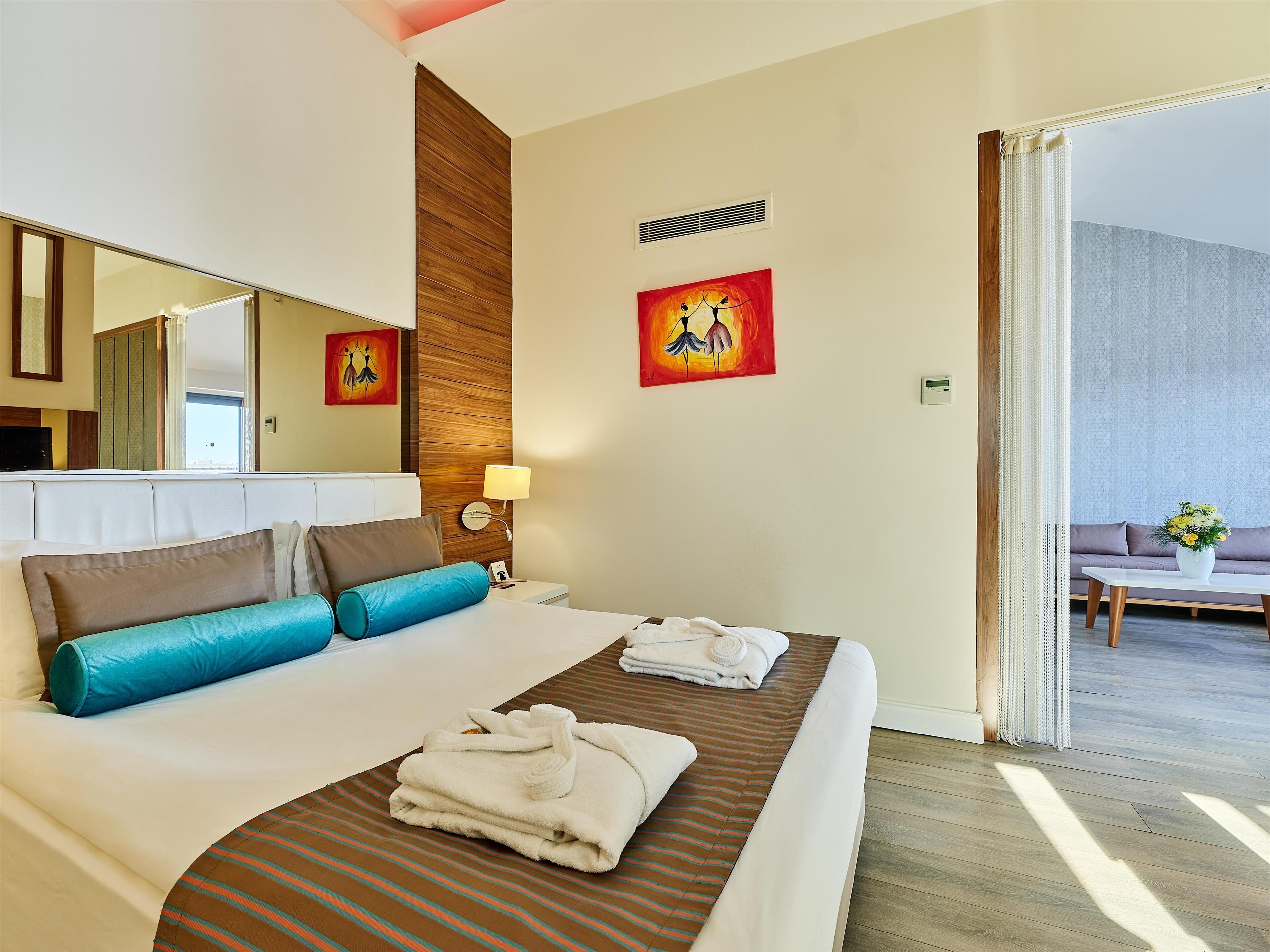 Suite, 2 Bedrooms, 2 Bathrooms (Sea Side)