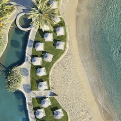 Spiaggia privata, lettini da mare, ombrelloni, teli da spiaggia